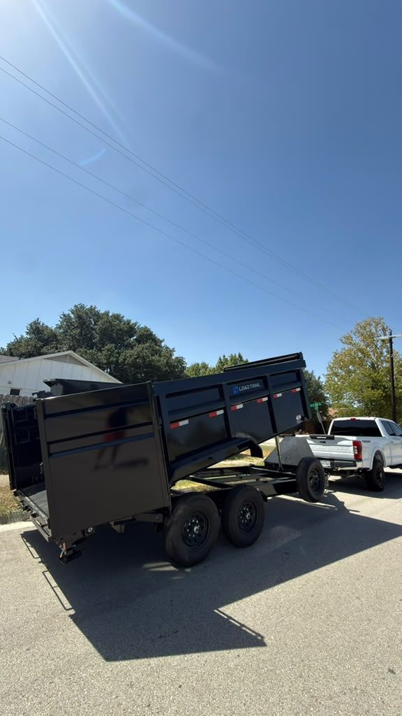 Dump trailer with the tailgate open
